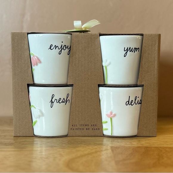 NWTS Set of 4 Spring Flowers Ceramic Ramekins From Rae Dunn Artisans Collection. - Picture 2 of 7